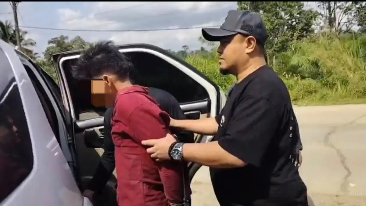 BEGAL: Dua pelaku begal sadis di Angkot Morina 81 yang berhasil diamankan polisi. (Dok: Polda Sumut)

