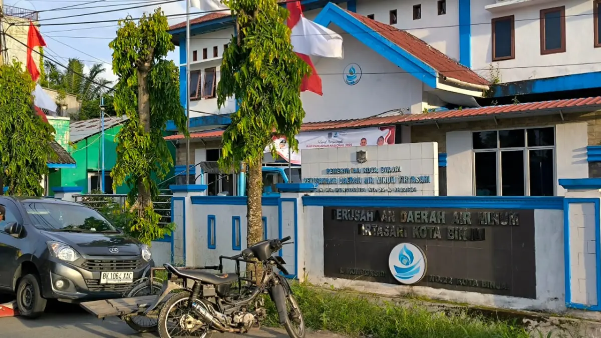 

Kantor PDAM Tirtasari di Jalan Mongonsidi, Binjai. (Teddy Akbari/Sumut Pos )