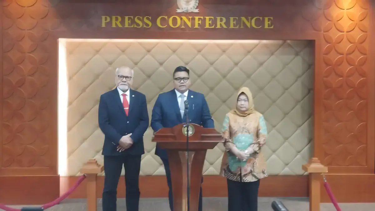 PERS: MPR menggelar konferensi pers terkait hasil evaluasi Lomba Cerdas Cermat (LCC) 4 Pilar MPR RI tingkat Provinsi Kalimantan Barat, di Kompleks Parlemen, Senayan, Jakarta, Senin (18/5). (Dok: Humas)