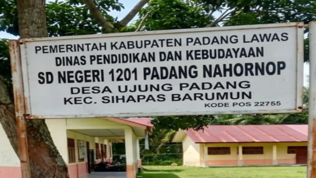 UJIAN AKHIR: Pelaksanaan ujian akhir di salah satu SD Negeri 1201 Padang Nahornop, Kecamatan Sihapas Barumum berlangsung aman dan tanpa ada kendala, Senin 18 mei 2026. (Mitra Harahap/Sumut Pos)