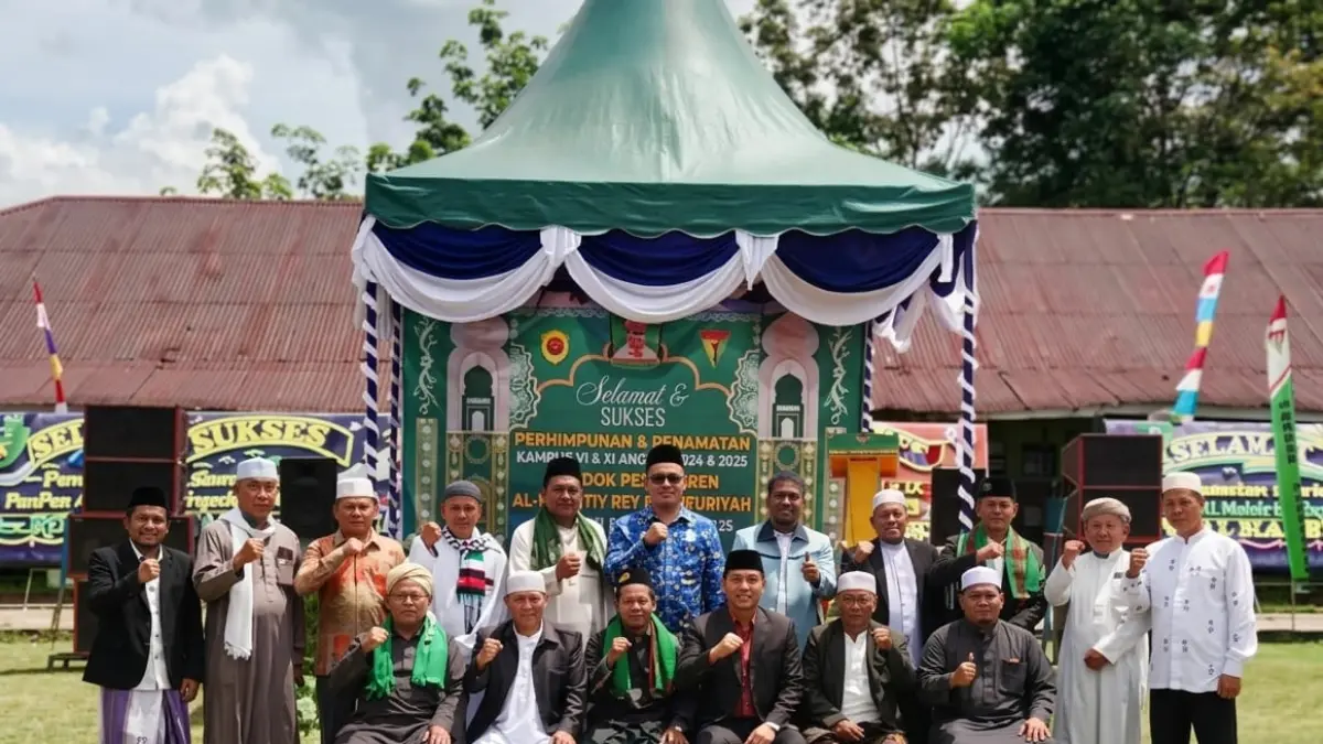 Sebanyak 166 Santri Pondok Pesantren Al- Mukhtariyah Sibuhuan resmi ditamatkan, Rabu 20 Mei 2026. (Mitra Harahap/Sumut Pos)