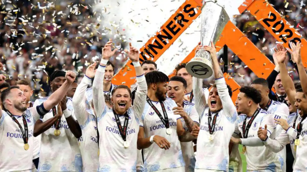 Aston Villa juara Liga Europa 2026 usai kalahkan Freiburg. Unai Emery kembali buktikan dominasi sebagai “King Emery” di kompetisi Eropa. (rm.id)