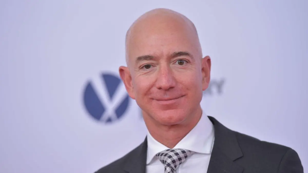 Jeff Bezos. (wallpaperaccess)