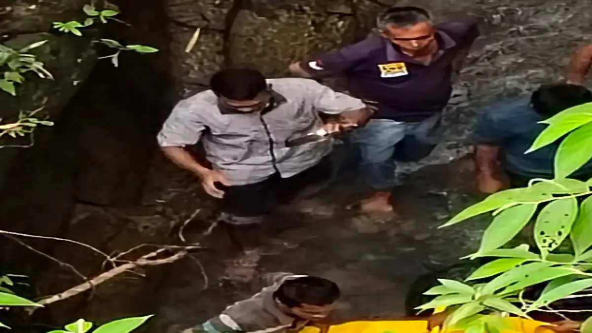TEWAS: Jonner Sihotang ditemukan tewas setelah sepeda motor ditumpangi terjun bebas ke sungai di Desa Lae Markelang, Kecamatan Siempat Nempu Hilir, Dairi. (RUDY SITANGGANG/SUMUT POS)
