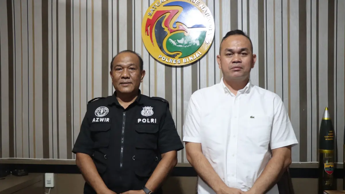 
Kasatres Narkoba Polres Binjai, AKP Ismail Pane (kanan) didampingi Kasi Humas, Iptu Azwir Hidayat. (Humas Polres Binjai/Sumut Pos)