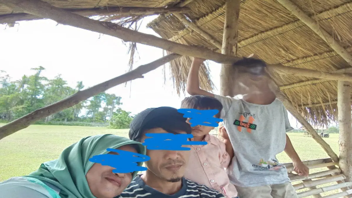 Bocah 12 tahun (kanan) asal Padang Lawas Utara tewas diculik dan disodomi pelaku yang saat ini kasusnya dalam persidangan. (repro Mitra Harahap/Sumut Pos)