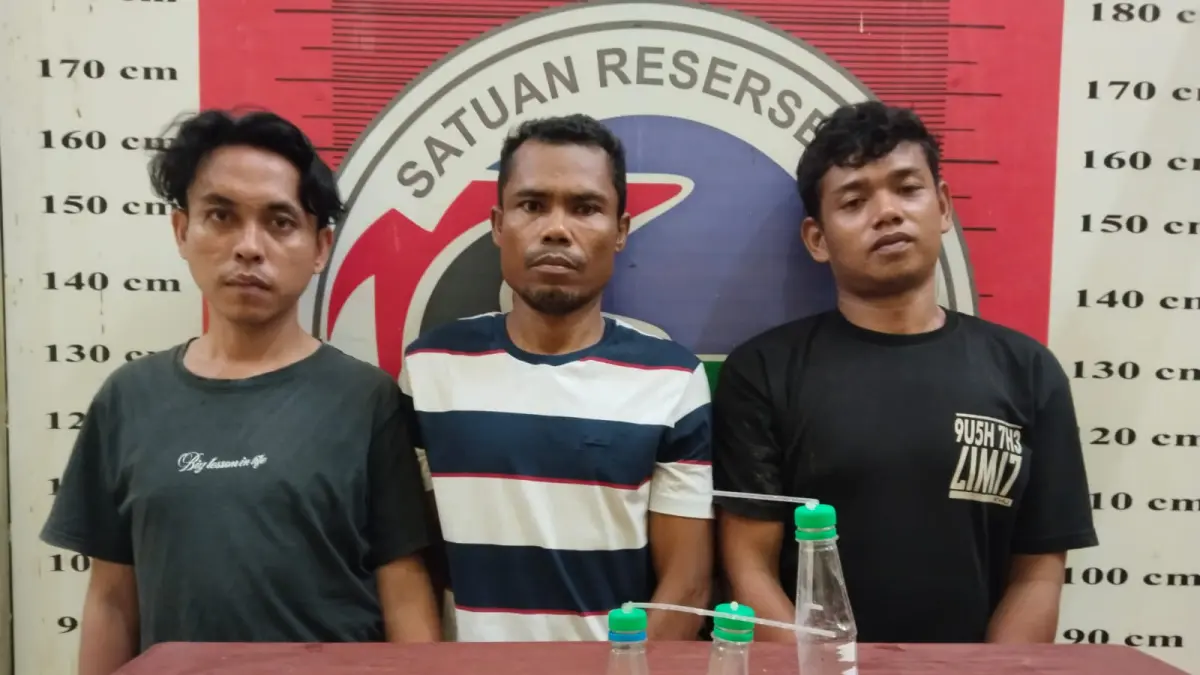 Satresnarkoba Polres Palas Gulung pengedar Sabu di sungai korang. (MITRA HARAHAP/SUMUT POS)