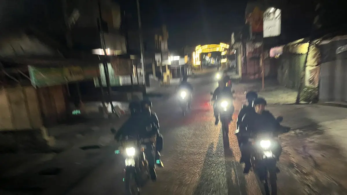 PATROLI: Personel Brimob Polda Sumut saat patroli mandiri Kamtibmas di Medan. (Dok: Brimob Polda Sumut)


