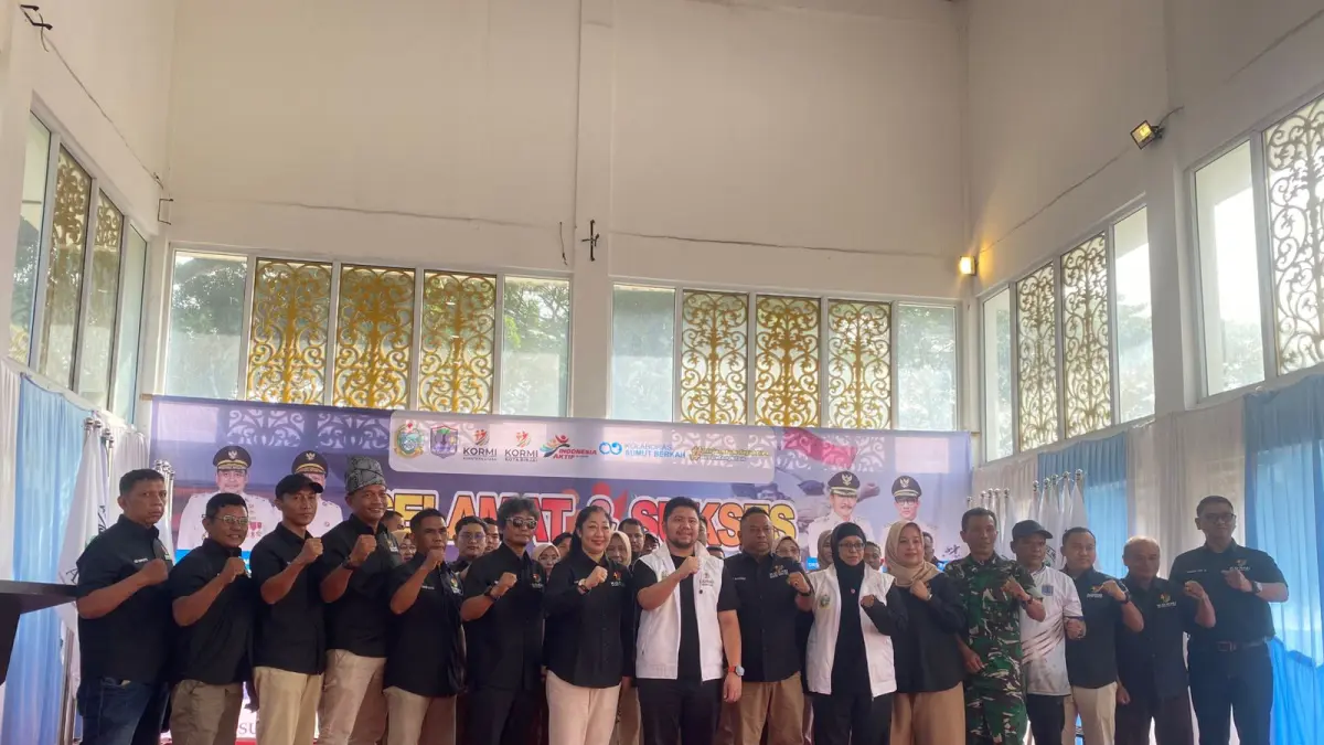 
Foto bersama Ketua KORMI Binjai, Rudi Baros beserta jajaran usai dilantik di Tribun Lapangan Merdeka. (Humas KORMI Binjai/Sumut Pos)