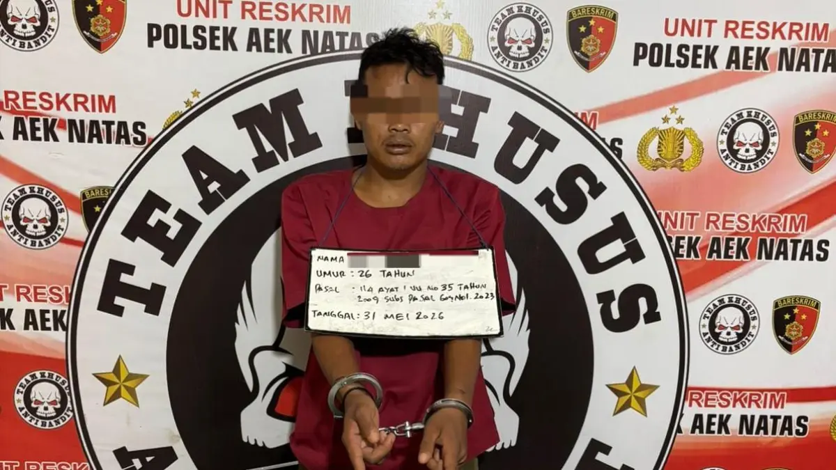 Tersangka Ucok ditangkap polisi memiliki sabu seberat 7,40 gram (fajar)