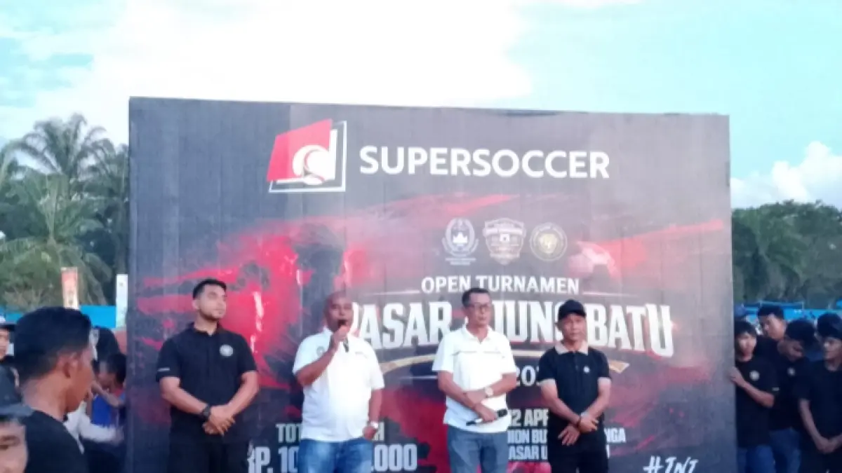 Turnamen Pasar Ujung Batu CUP 1 berakhir, Bargo FC sabet gelar juara. (Mitra harahap/Sumut Pos)