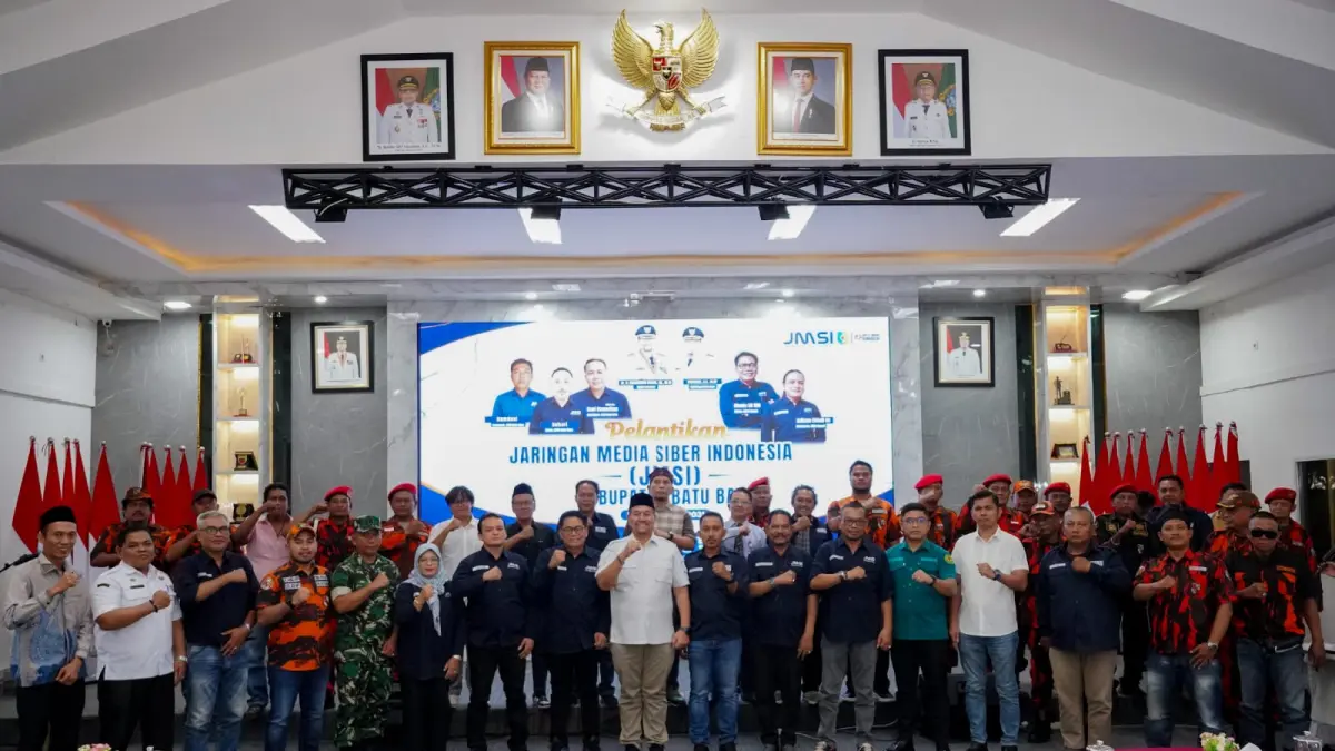 
Bupati Batubara Dr. H. Baharuddin Siagian, S.H., M.Si., saat hadiri Pelantikan Pengurus Cabang Jaringan Media Siber Indonesia (JMSI) Kabupaten Batu Bara Periode 2026 - 2031  di Aula Rumah Dinas Bupati Batu Bara, Komplek Perumahan Tanjung Gading, Kecamatan Sei Suka, Rabu (03/06/2026).  (Dok Komimfo Batubara/Sumut Pos)