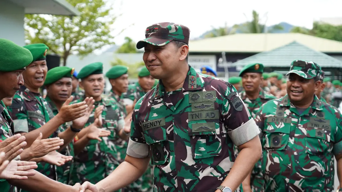 KUNKER: Pangdam I/BB, Mayjen TNI Hendy Antariksa saat Kunker ke ke Makorem 023/KS, Jalan Datuk Hitam Nomor 1, Sibolga. (Dok: Humas)