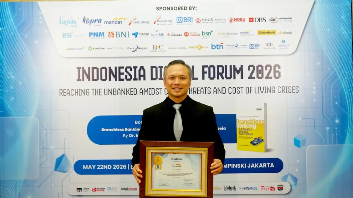Consumer Funding & Wealth Business Head Danamon, &nbsp;Ivan Jaya saat menerima penghargaan pada 22 Mei 2026 lalu. (Foto : Danamon)