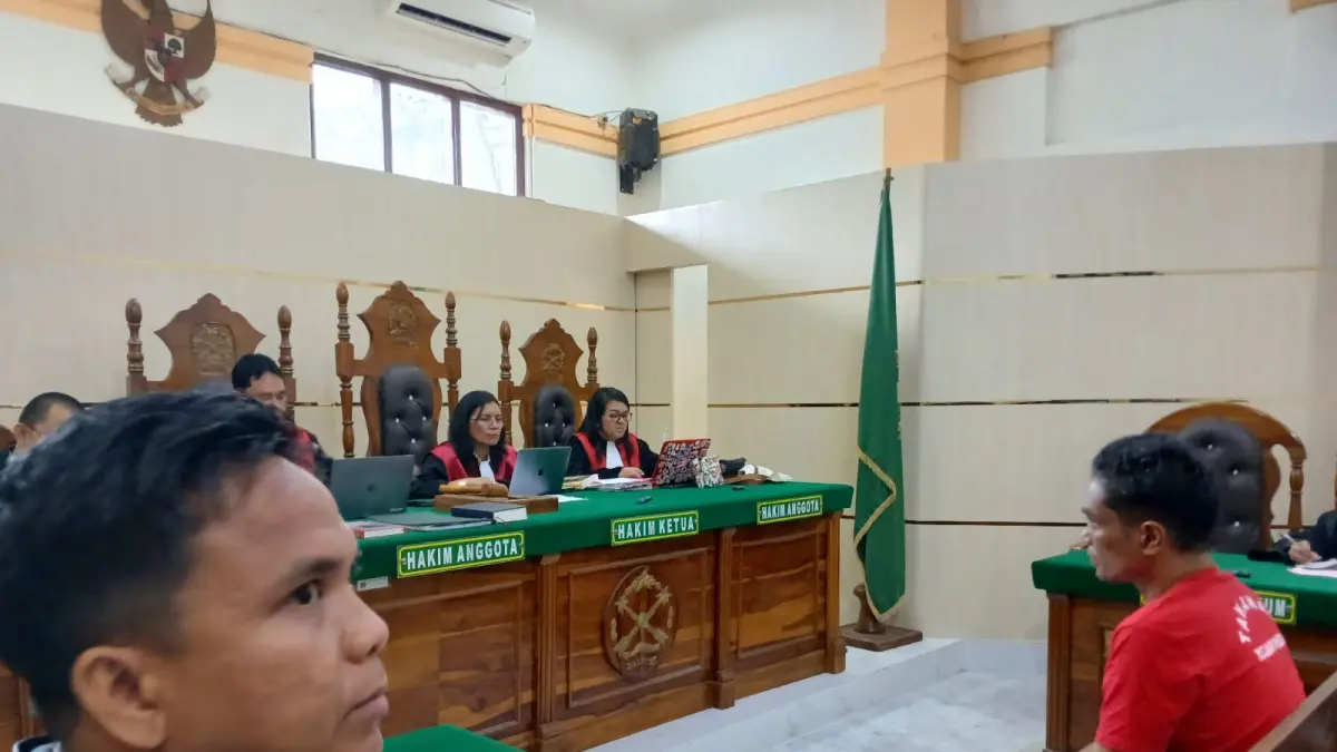 INFAQ: Ronni Tarigan terdakwa kasus pencurian kotak infak, menjalani sidang putusan di PN Medan, Rabu (10/6/2026). (Dok: Gusman/Sumut Pos)
