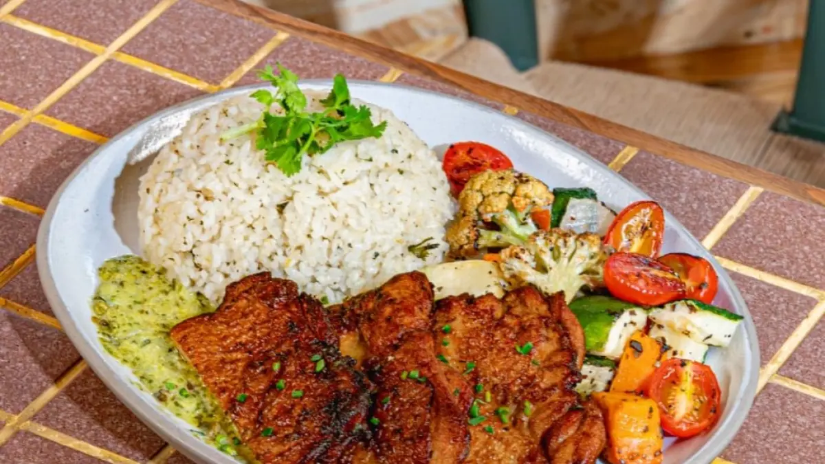 Salah satu menu baru Brick Chickenette Series, Eksplorasi Rasa Dunia dengan Teknik Masak Lebih Ringan