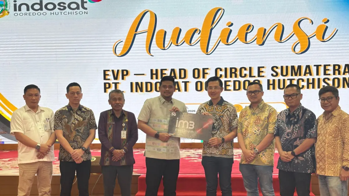 AUDIENSI: Manajemen Indosat circle Sumatra saat beraudiensi dengan Gubernur Sumatera Utara, Bobby Nasution. (Dok: Indosat)