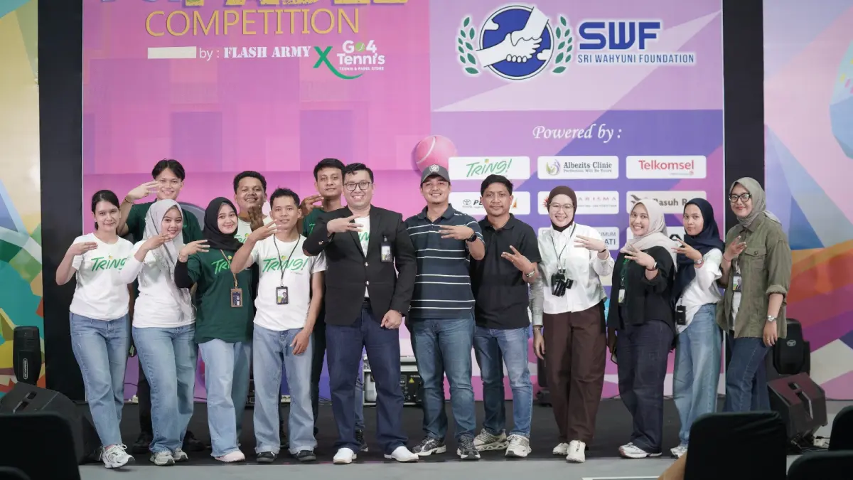 Manajemen Pegadaian hadir saat acara Fun Padel Competition yang diinisiasi Sri Wahyuni Foundation. (Dok: Pegadaian)