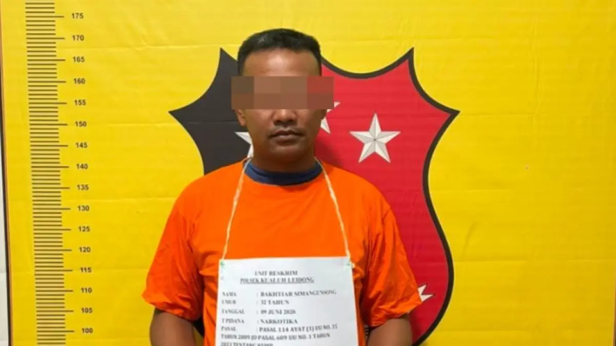 Tersangka BS warga Kecamatan Kualuh Hilir ditangkap  terkait transaksi narkotika di wilayah Desa Sei Sentang (Sajar/Sumut Pos)
