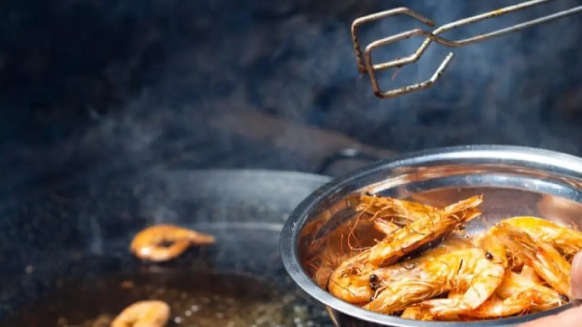  ilustrasi, udang Udang merupakan salah satu seafood favorit yang mudah diolah. (pexels.com)