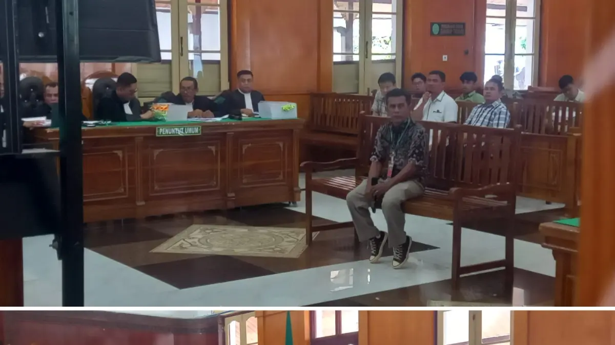 KETERANGAN: Para saksi Kepala SD Kabupaten Langkat, dihadirkan memberikan keterangan dalam kasus dugaan korupsi pengadaan smartboard, Jumat (12/6/2026). (Dok: Gusman/Sumut Pos)
