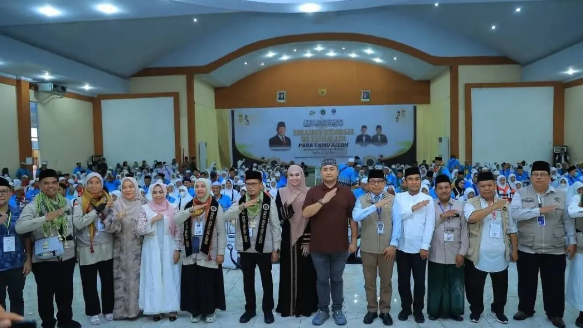 Sebanyak 115 Orang Rombongan Duyufurrahman Kloter 13 tiba di Negeri Basimpul Kuat Babontuk Elok Kabupaten Labuhanbatu Utara. ( Istimewa/Sumut Pos ) 