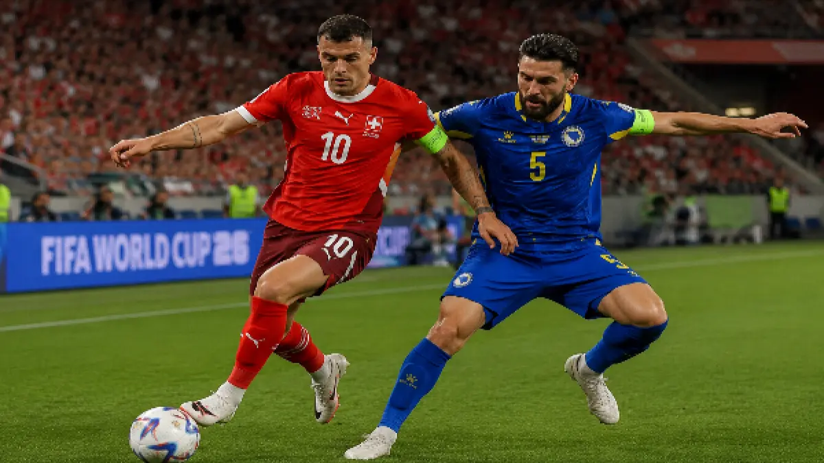 Kapten Timnas Swiss Granit Zhaka bakal beradu kreativitas dengan Kapten BosniaHerzegovina Sead Kolasinac pada matchday kedua grup B Piala Dunia 2026 Jumat (18/6) dini hari pukul 02.00 WIB. (chatGpt)
