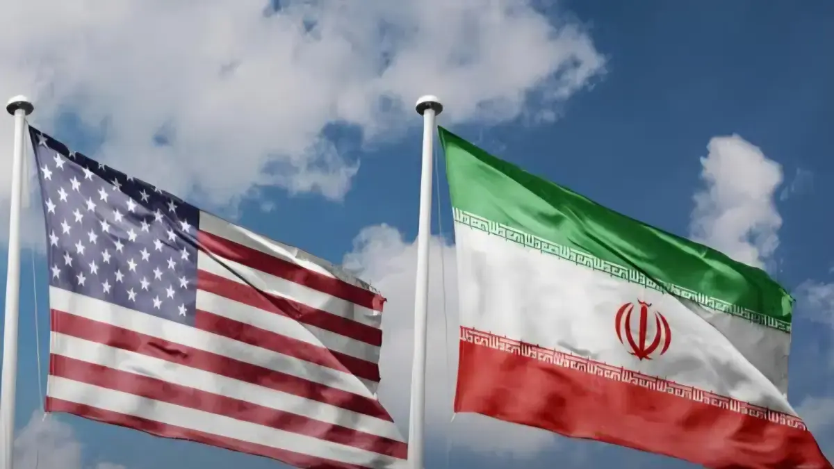 Iluatrasi bendera Amerika Serikat dan Iran. (Dok: kuwaittimes)