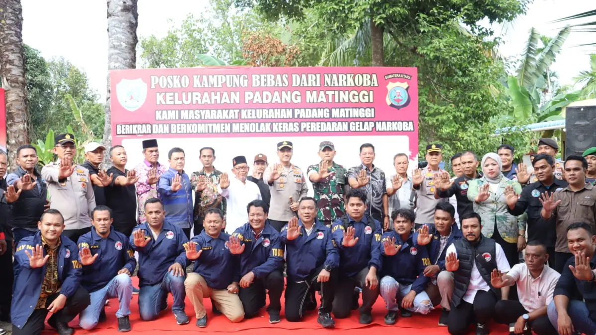 Kapolres Labuhanbatu memberikan sosialisasi bahaya narkoba di Posko Kampung Bebas dari Narkoba (fajar)