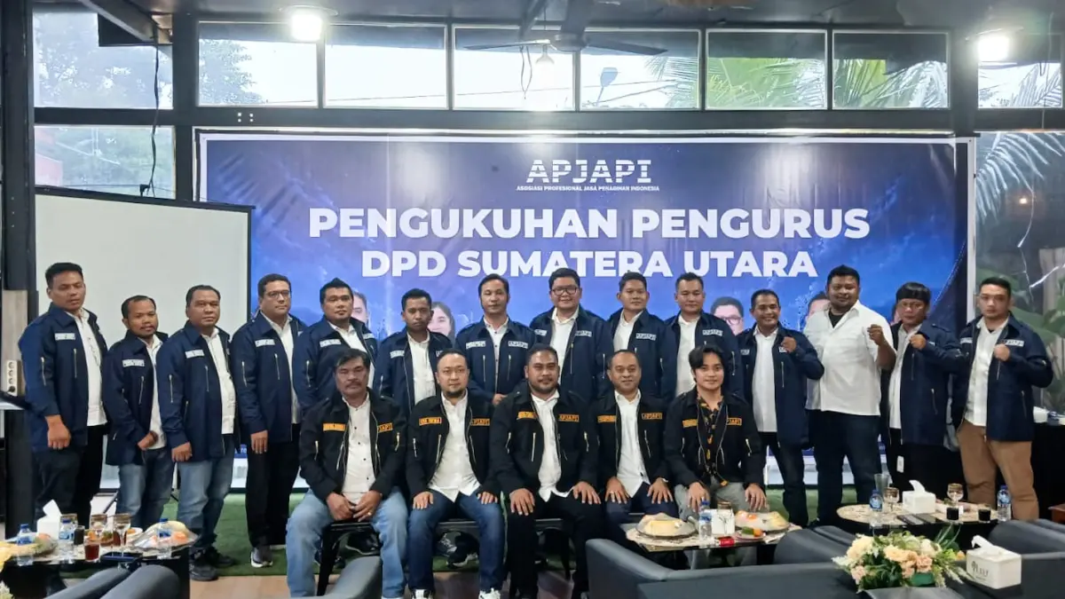 Ketua dan pengurus DPD APJAPI Sumut usai pelantikan, Jumat (19/6/2026). (Triadi Wibowo)