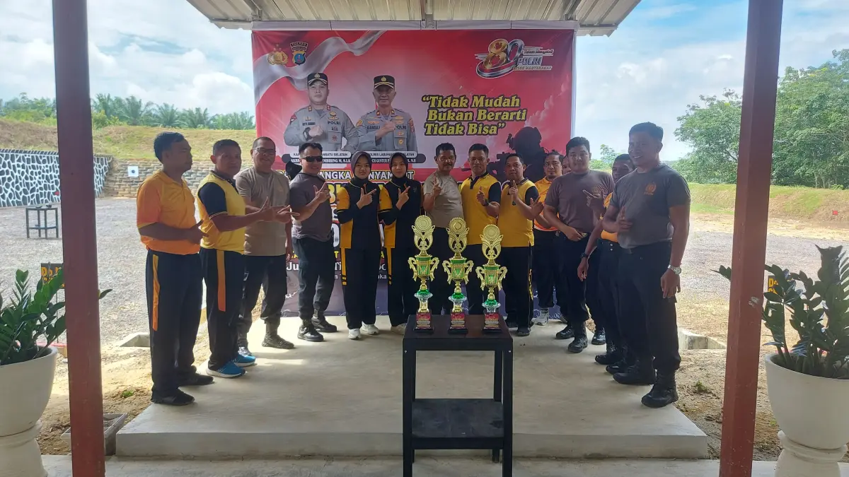 Polres Labusel menggelar lomba menembak dalam rangka peringatan HUT Bhayangkara ke-80. (Khairuddin/Sumut Pos)