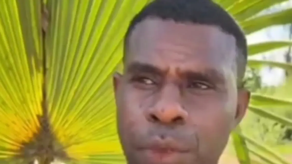 Chritoforus A Mahuse, pemilik tanah hak ulayat di Papua. (Foto : akun Sa Papua)