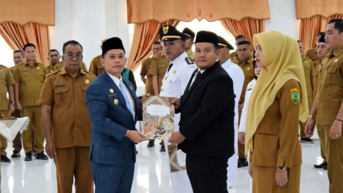 Bupati Palas Lantik Puluhan Pejabat Administrator dan Pengawas , Senin 22 Juni 2026. (Mitra Harahap/Sumut Pos)
