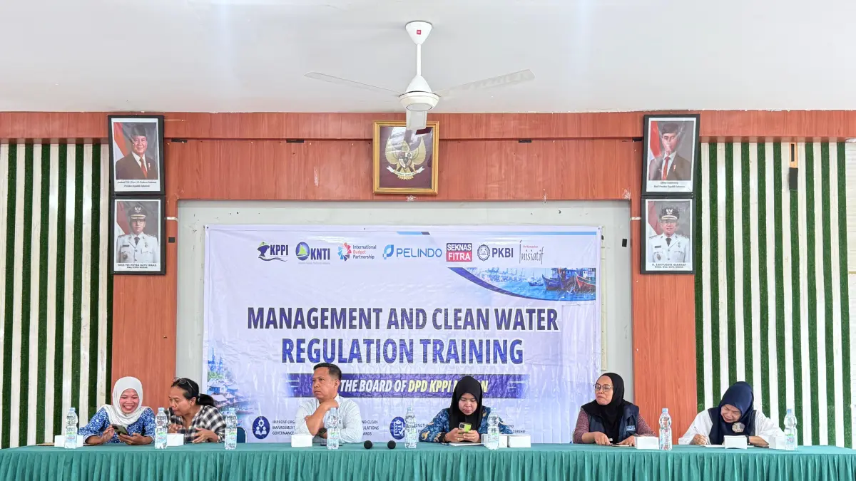 PESISIR: Pelindo 1 menggelar pelatihan air bersih untuk wilayah pesisir yang melibatkan perempuan. (Dok: Pelindo 1)