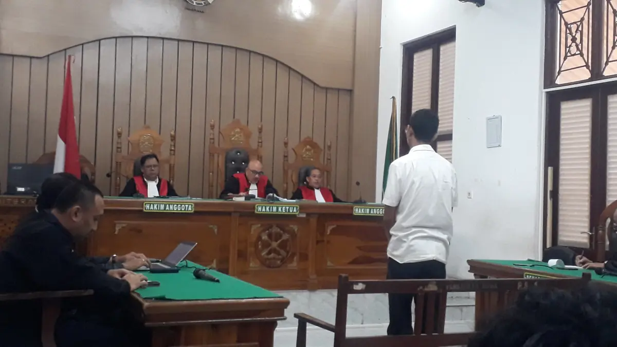 PUTUSAN: PPK BTP Kelas I Medan, Muhammad Chusnul, menjalani sidang putusan di Pengadilan Tipikor Medan, Senin (21/6/2026). (Dok: Gusman/Sumut Pos)
