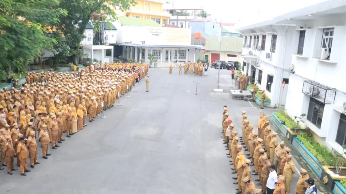 
Apel gabungan jajaran Pemko Binjai dengan pembina Wali Kota Amir Hamzah. (Diskominfo Langkat/Sumut Pos)