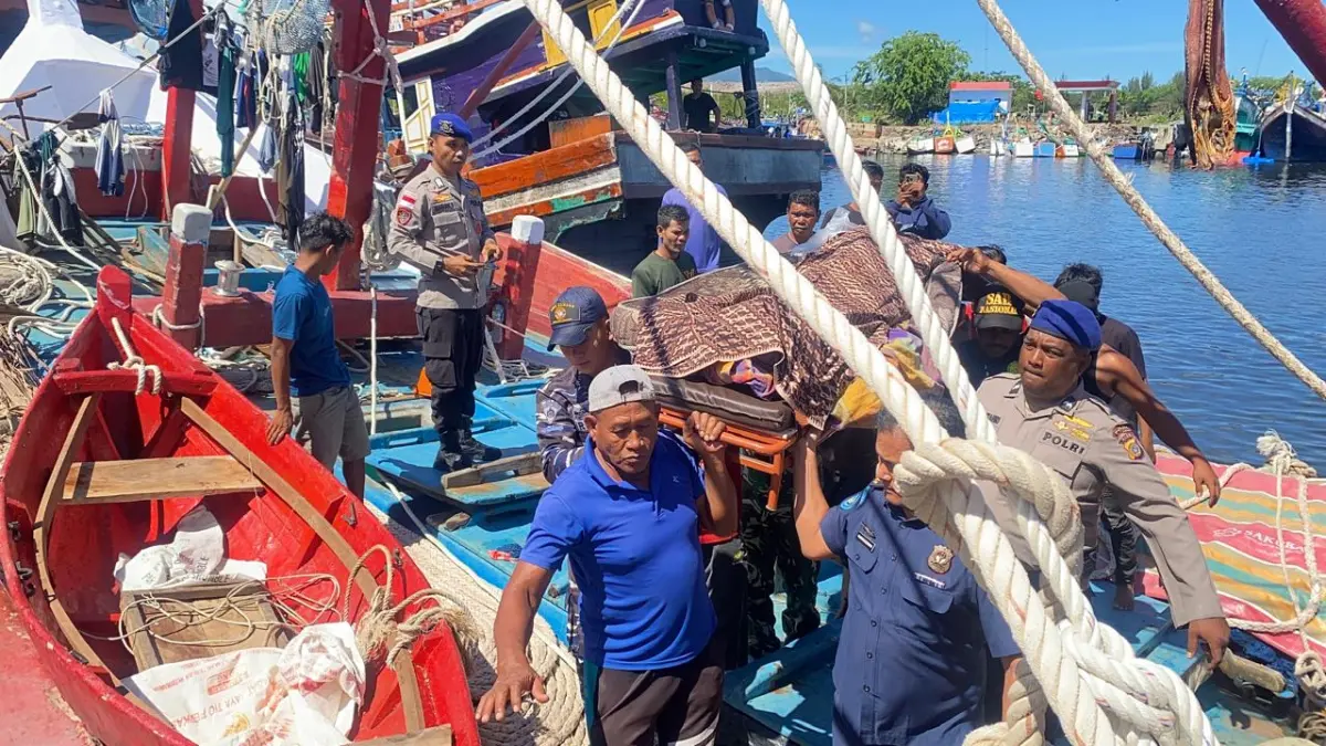 GT 60: Komando Daerah Angkatan Laut I (Kodaeral I) melalui Pos TNI Angkatan Laut (Posal) Lampulo menangani peristiwa meninggalnya seorang Anak Buah Kapal (ABK) KM Emirates GT 60 di perairan Aceh.(Dok: Dispen Kodaeral I)