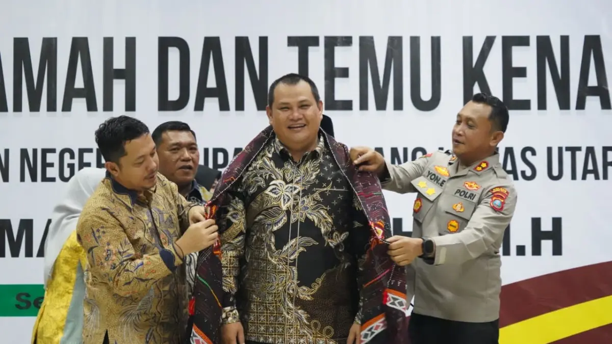 Muhammad Junaidi, Kejari Paluta yang baru resmi disambut hangat di Bumi Balakka. Senin 22 Juni 2026. (Mitra Harahap/Sumut Pos)