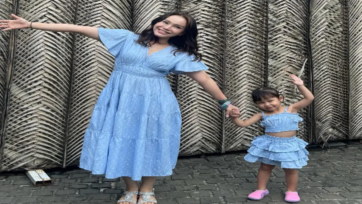 Rossa bersama putri kecilnya, Raina.(FOTO INSTAGRAM @ITSROSSA910)