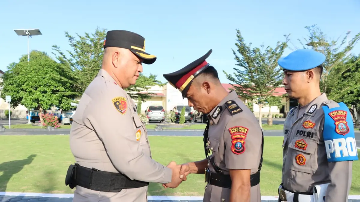Kapolres Batu Bara AKBP Doly Nelson H.H. Nainggolan, S.H., M.H.,selaku Inspektur Upacara Sertijab kasiwas baru, Kamis (25/6/2026). (Foto Humas Polres Batubara)