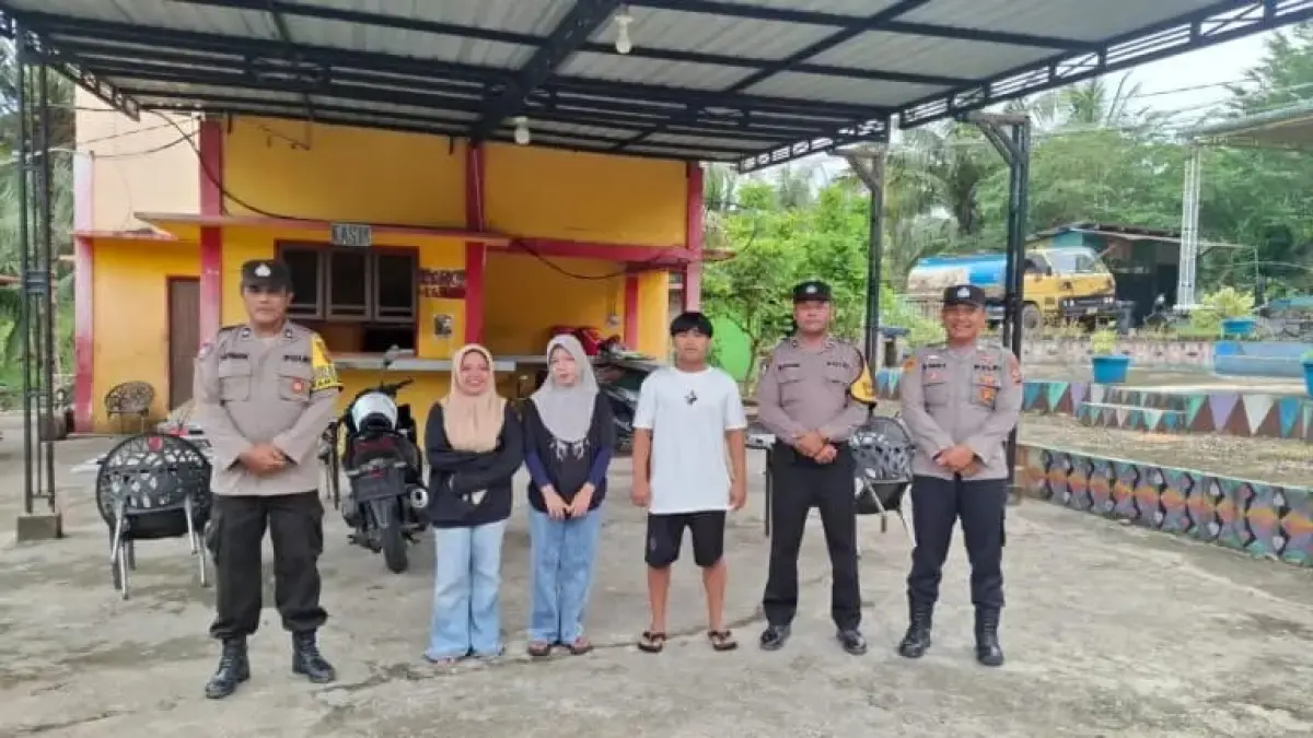 Antisipasi Gangguan Kamtibmas, Polsek Sosa lakukan Patroli Humanis di sejumlah Objek Wisata. (Mitra Harahap/Sumut Pos)