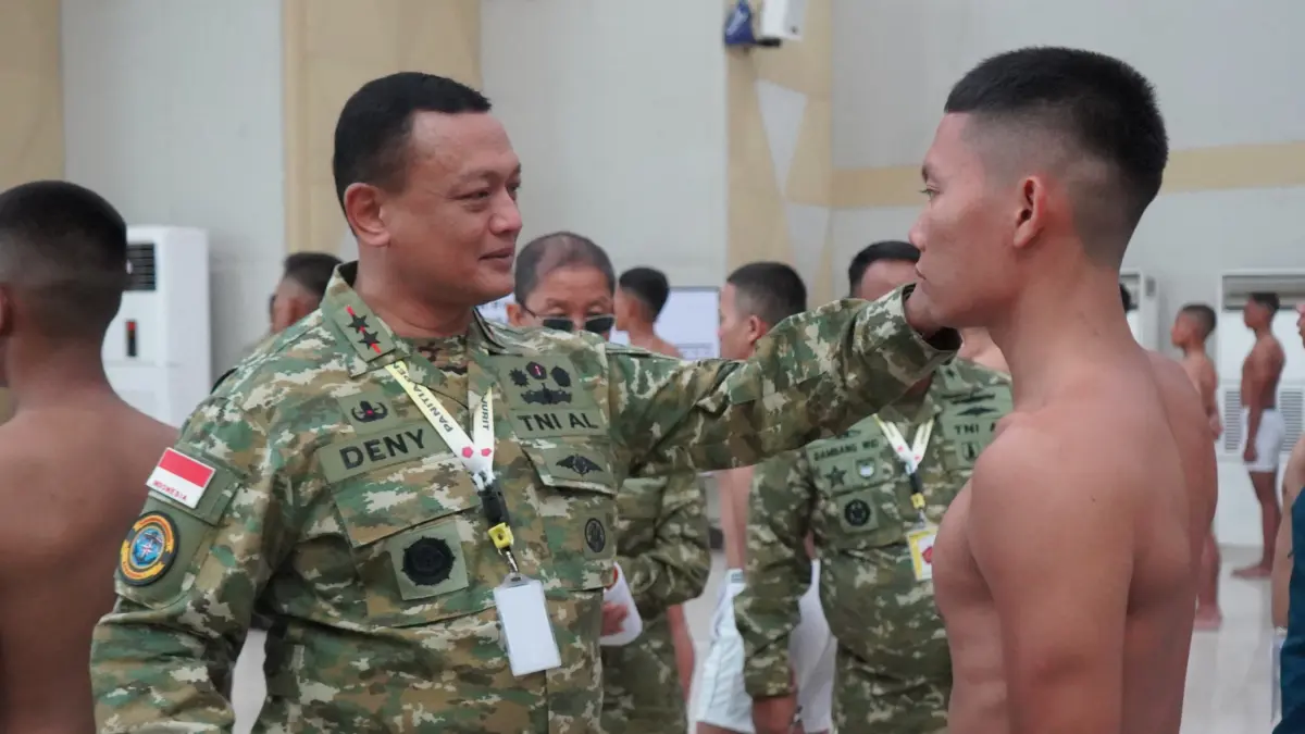 HADIR: Dankodaeral I Laksamana Muda TNI Deny Septiana, menghadiri Sidang Pantukhir Daerah (Pantukhirda) Penerimaan Calon Taruna (Catar) Akademi TNI Tahun Anggaran 2026 yang di Gedung Balai Prajurit Makodam I/Bukit Barisan, Senin (29/6/2026).(Dok : Dispen Kodaeral I)
