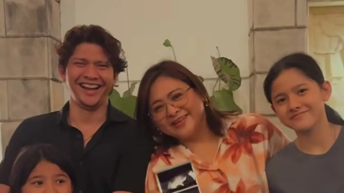Audy Item umumkan kehamilan anak ketiga bersama Iko Uwais, bertepatan dengan ulang tahun pernikahan mereka yang ke-14 di Jakarta.(jawa Pos)