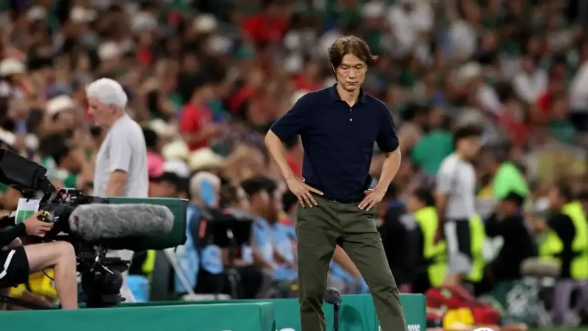 Pelatih Hong Myung-bo. (Dok: FIFA)