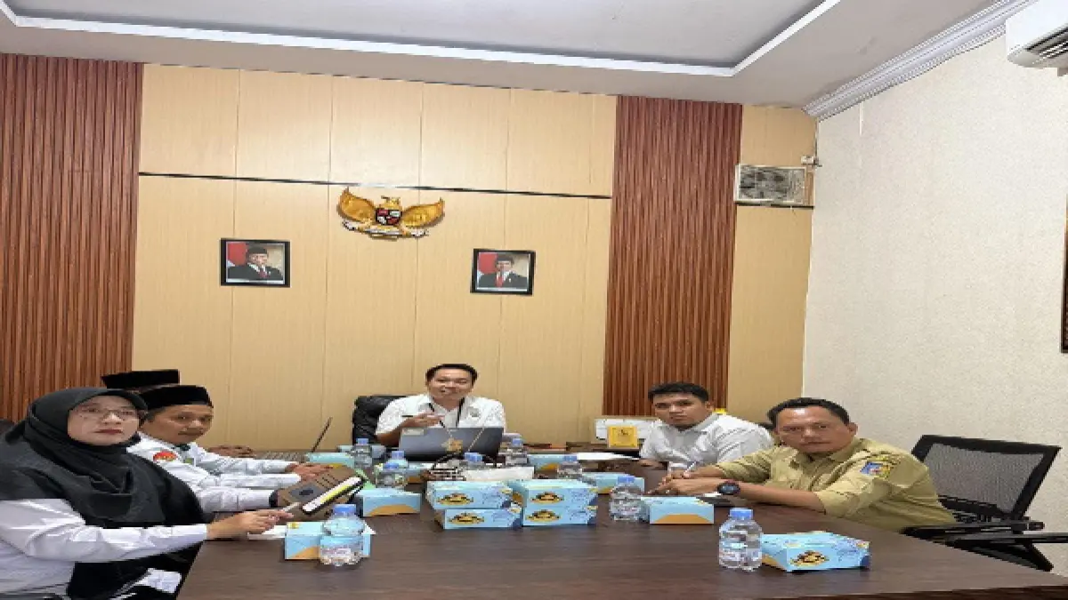 Kakan BPN Batubara Richard Immanuel L. Tobing, S.H., LLM diwakili Harun Wijaya Pane selaku Koordinator Urusan Penetapan Hak dan Pendaftaran, didampingi oleh Muhammad Syafii, S.H., selaku Staf Urusan Penetapan Hak dan Pendaftaran BPN Batubara.dan dihadiri Perwakilan BKAD Batubara dan Kemenag Batubara.saat rapat percepatan sertifikasi tanah wakaf di Batubara, Selasa(30/6/2026). (Foto Liberti H Haloho)