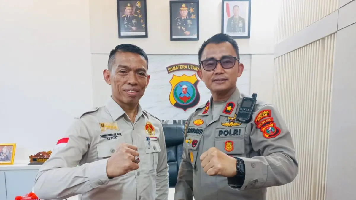 BERSAMA: Ketua DPC MAI Medan, Suwarno bersama Kompol B Gunanti. (Dok: Suwarno)