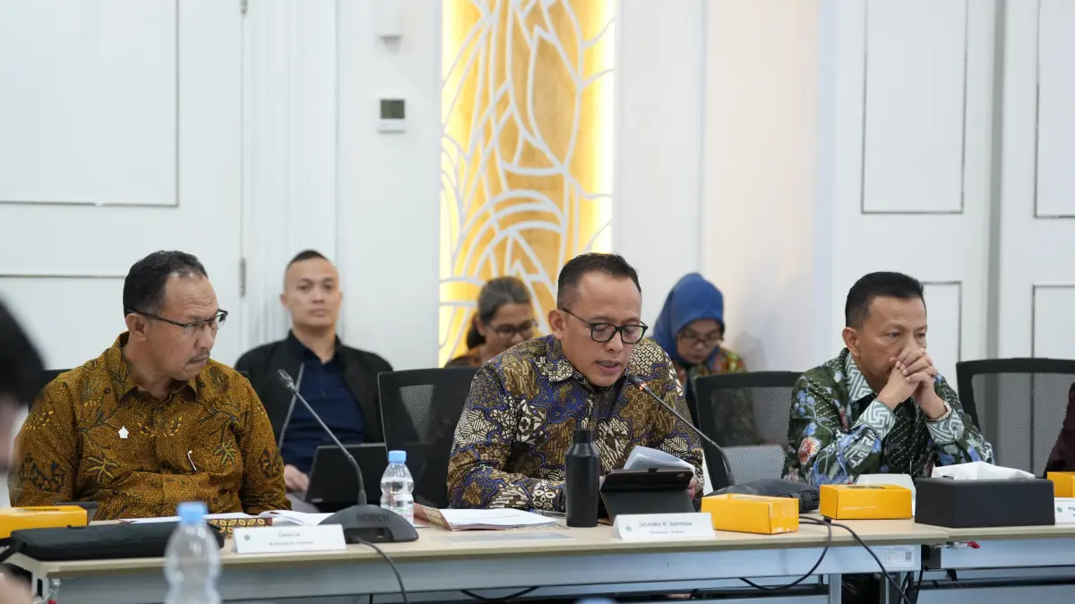 PAPARKAN: Direktur Utama PT Perkebunan Nusantara IV (PTPN IV) PalmCo, Jatmiko dalam paparannya di rapat RUPS. (Dok: PTPN IV)

