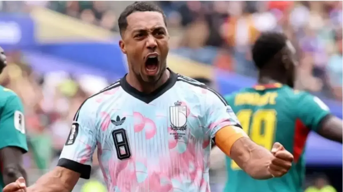 Youri Tielemans menjadi pahlawan kemenangan Belgia setelah mencetak gol penalti pada penghujung extra time untuk mengalahkan Senegal 3-2 di babak 32 besar Piala Dunia 2026.(bbc.com)