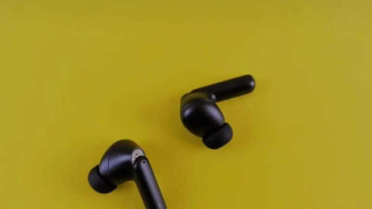 ilustrasi, headphone bluetooth banyak dipakai untuk menunjang aktivitas sehari-hari karena kepraktisan dan kenyamanan.(pexels.com)