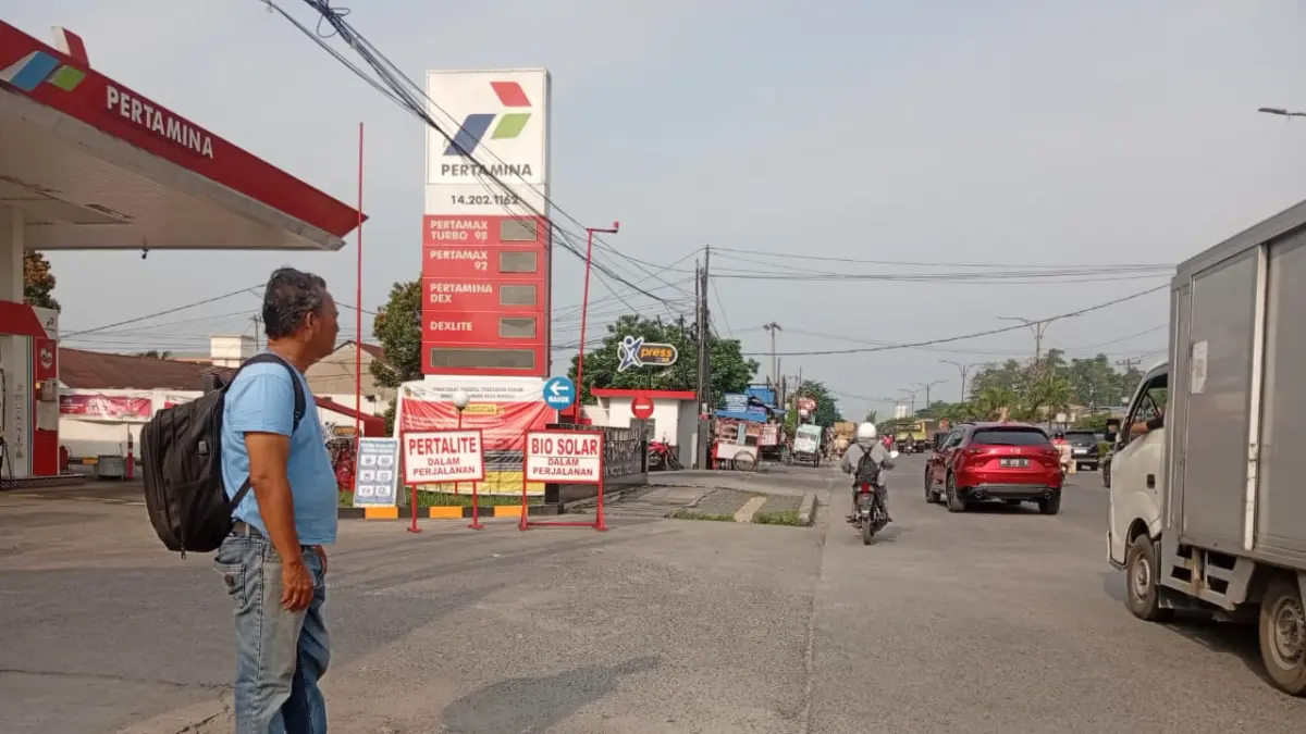 Penyesuaian Operasional Distribusi Picu Kelumpuhan Energi di Medan, Pertamax hingga Solar Kosong dan Jalanan Macet. (Triadi/Sumut Pos)